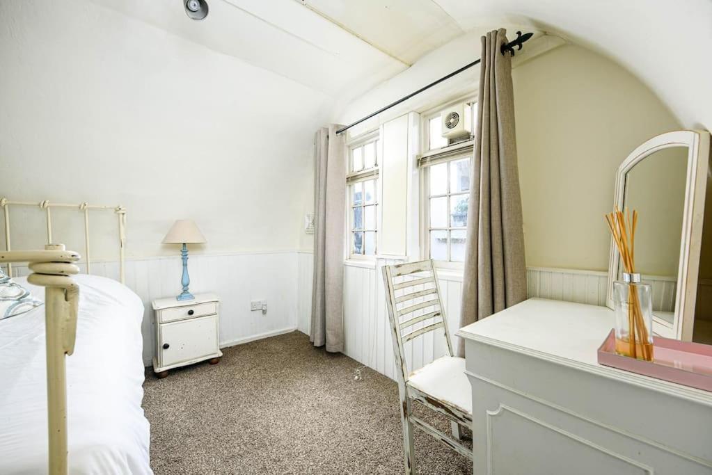 Unique 1 Bedroom Apartment-Bath Exterior foto